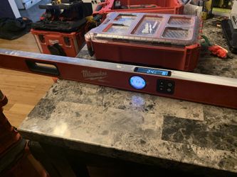 Milwaukee red stick digital level 48”