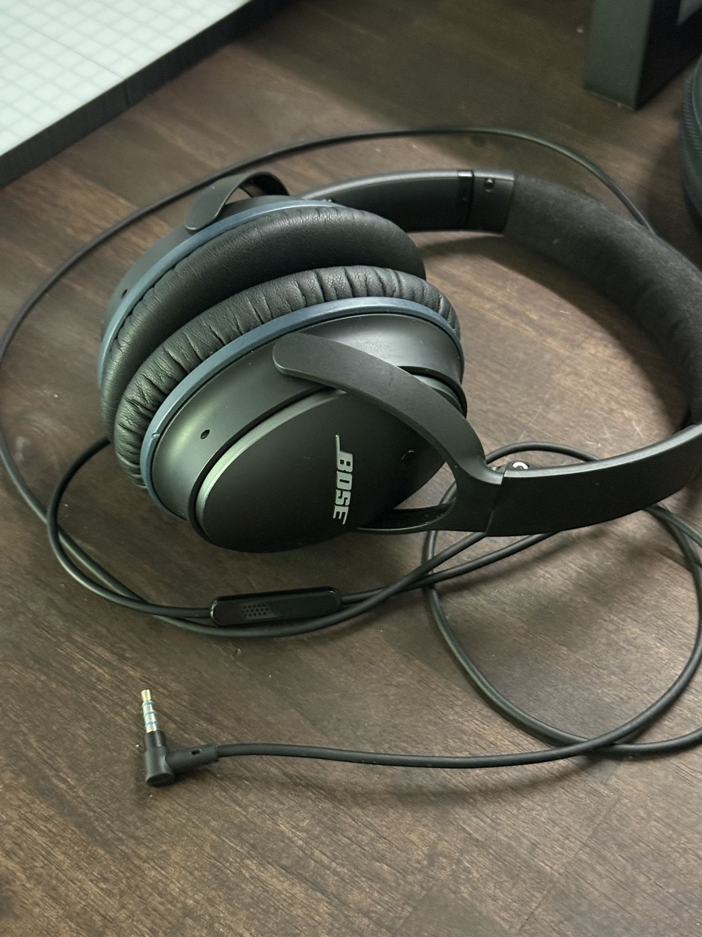 Bose QuietComfort 25 Noise Cancelling Headphones