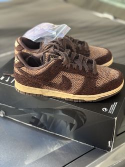 Nike dunks size 6 women