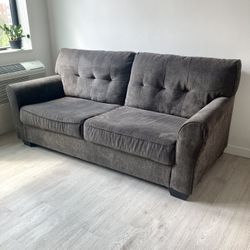 *FREE DELIVERY* Big Comfy Ashley Couch - Like New!