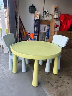 Ikea Mammut Kid’s table and chairs