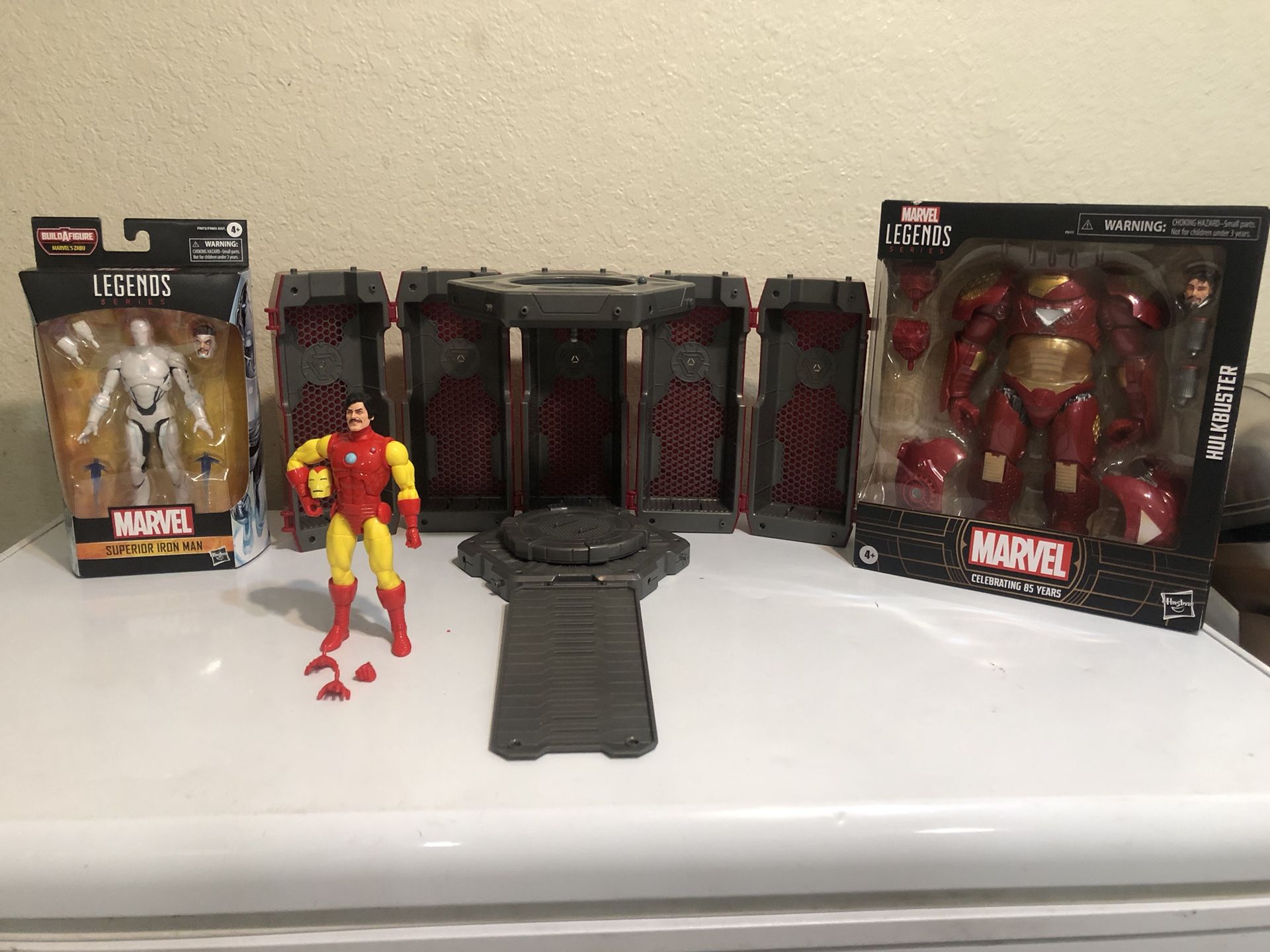 Marvel Legends Iron Man And Hall Of Amor