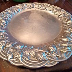 Wilton Armetale Leaf Tray
