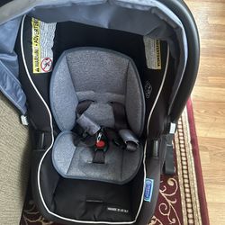 Graco Baby Car seat And Stroller 