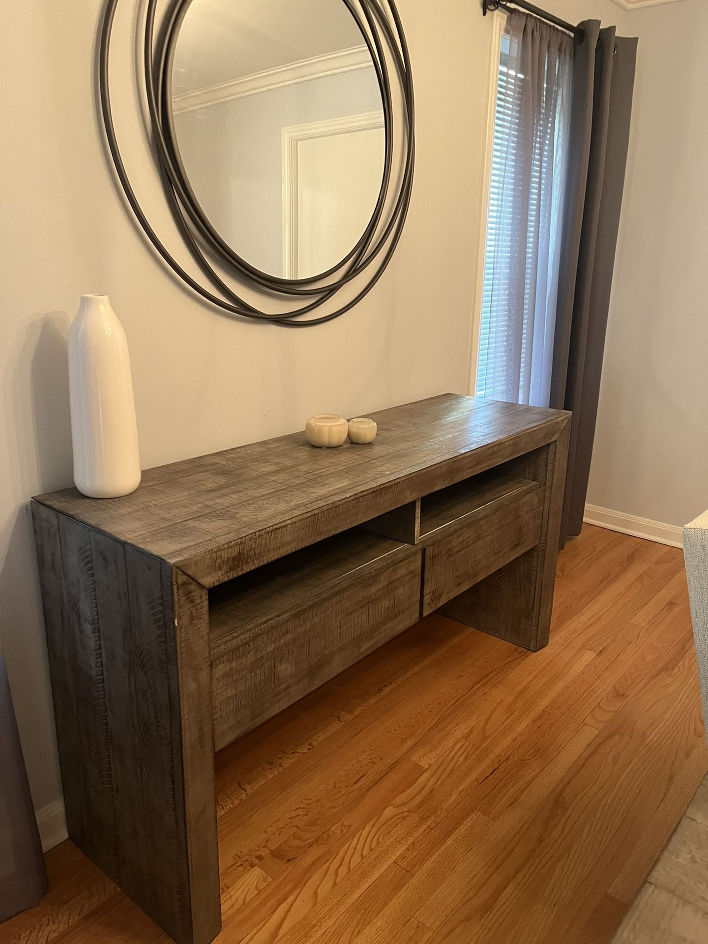 Dining table/ Buffet Table