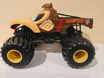 Monster Jam Hot Wheels 1:24 scale Donkey Kong monster truck