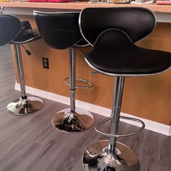 Tripod  And Bar Stools 