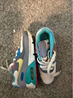 Nike girl kid shoes