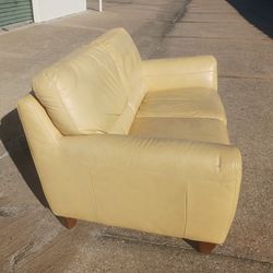 GENUINE LEATHER SOFA (FREE DELIVERY AVAILABLE)