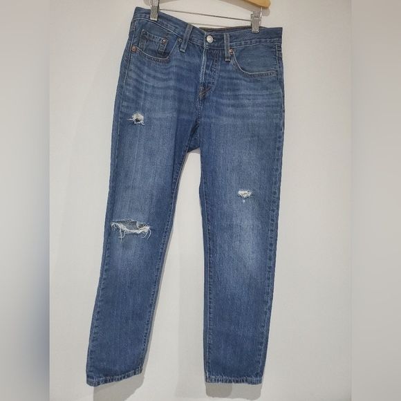 LEVIS 501 Tapered medium wash button fly distressed size w25 l28 