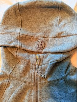Lululemon hoodie size 10