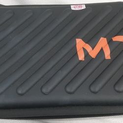 Hohem iSteady M7 Gimbal Stabilizer Protective Case ( Case Only)

This case is protects your Hohem iSteady M7 Gimbal Stabilizer it is cushioned and pre