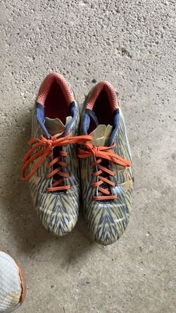 Free football cleats 10.5