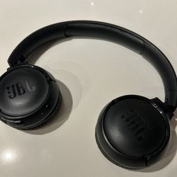 JBL Pure Bass Bluetooth Headphones