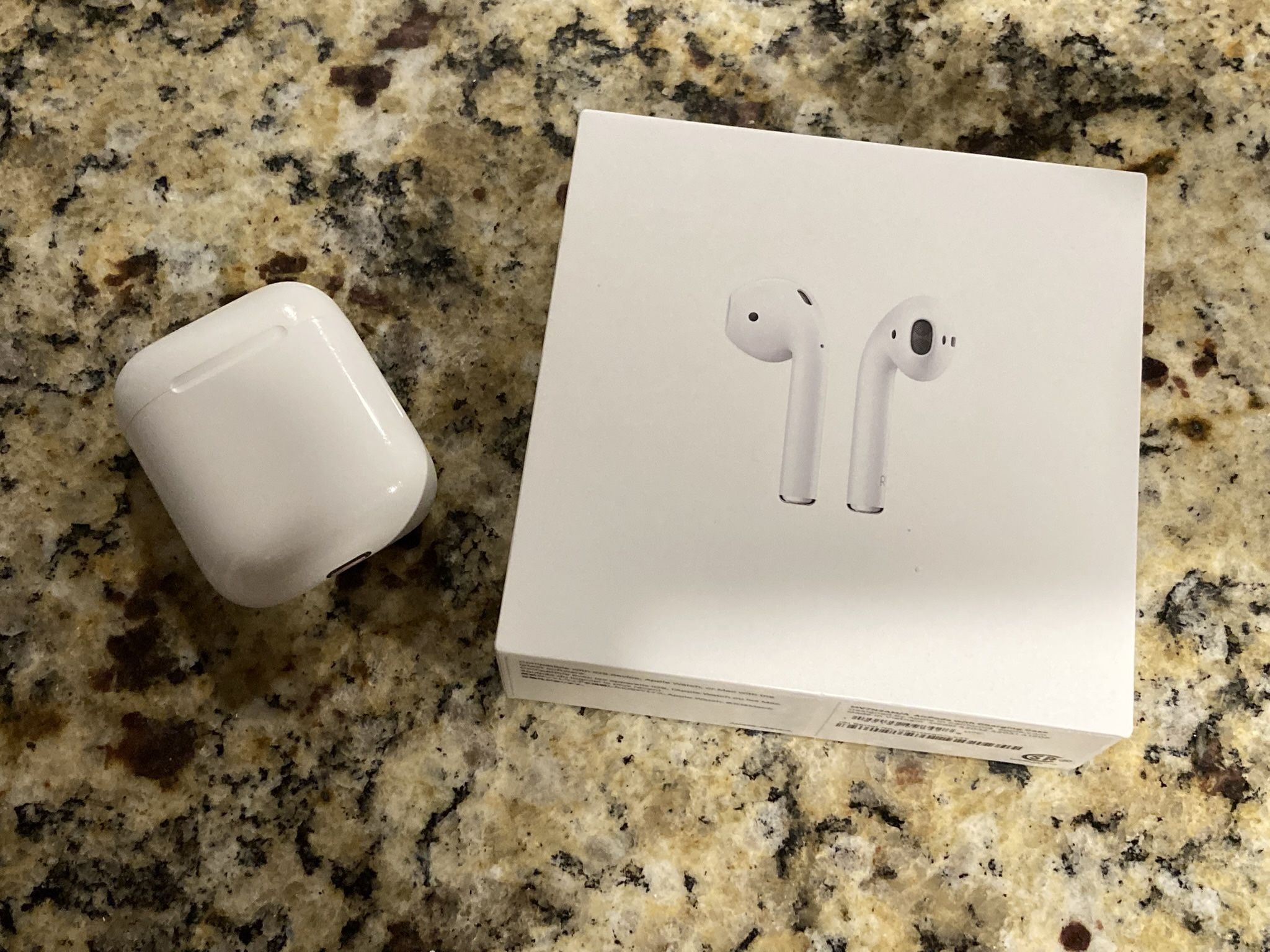Apple AirPods 2