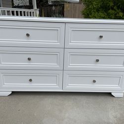 White 6 Drawer Dresser Chest of Drawers Excellent Condition 