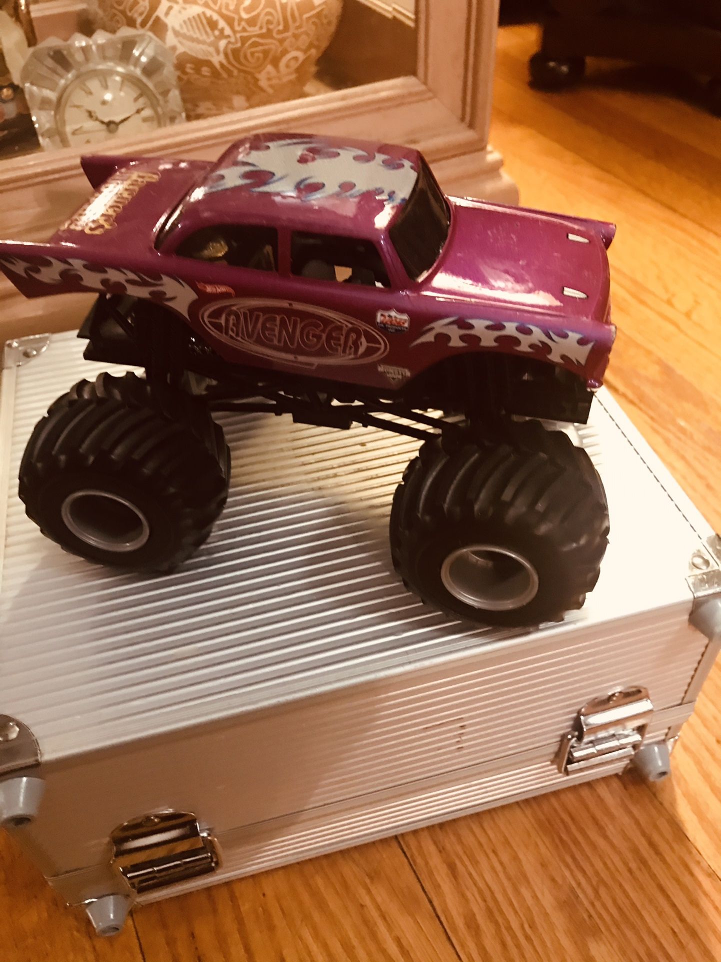 Rare Hot Wheels 1/24 Scale Avenger Garner’s Towing Monster Truck