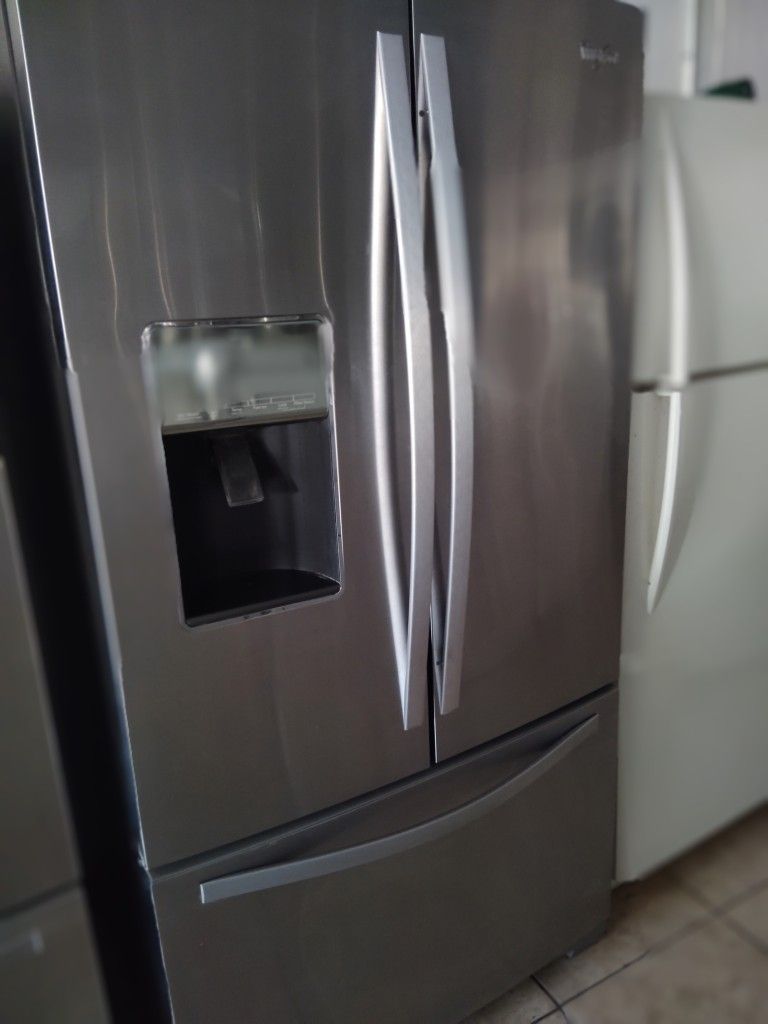 Whirlpool Refrigerator Works Great