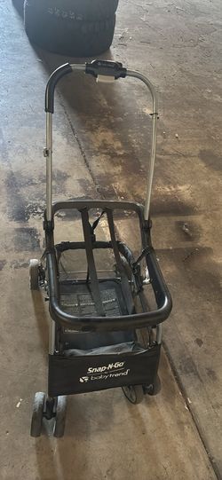 Universal car seat carrier