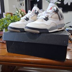 Jordan 4s Air Jordan 11 Retro Bg