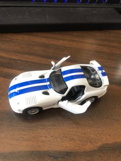 Toy Car Maisto Dodge Viper GTS CHRYSLER CORPORATION