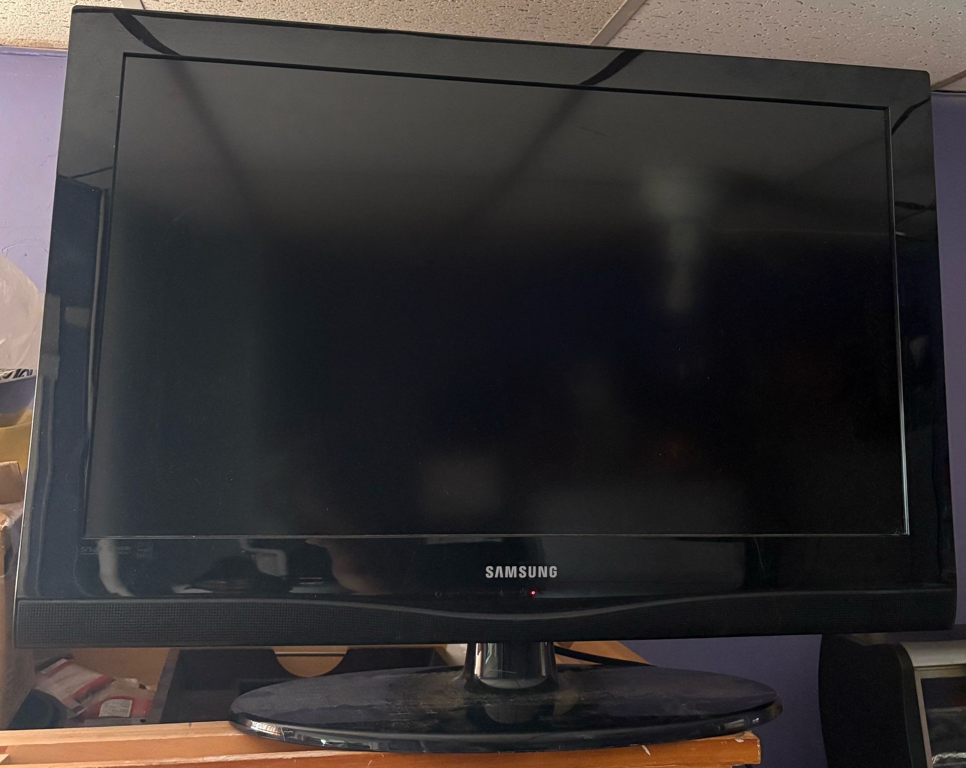 Samsung 32” TV