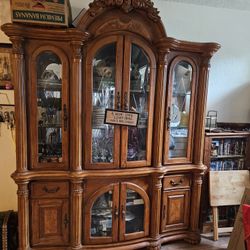 Large China Hutch. 