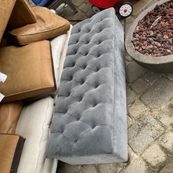 Tufted Storage Bench 
