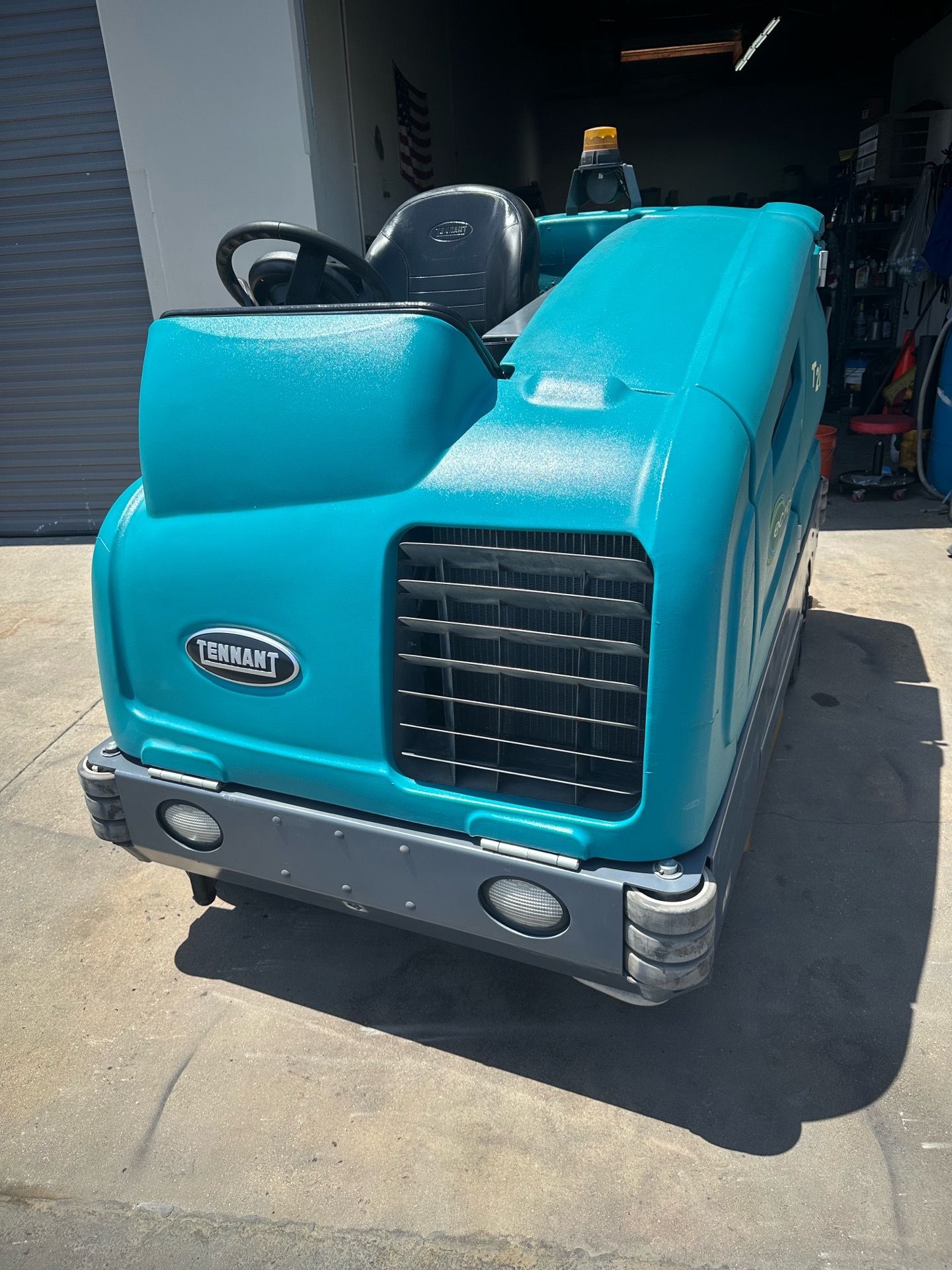 Tennant T20 rider floor scrubber Reconditioned