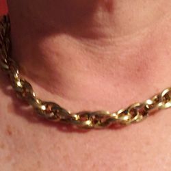 90s goldtone 14" metal  chunky chain.