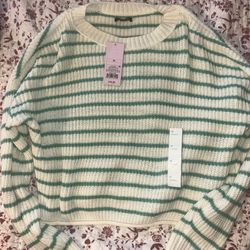 New Medium Sweater Cute Cropped Style