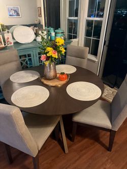 Dining Table and four chairs