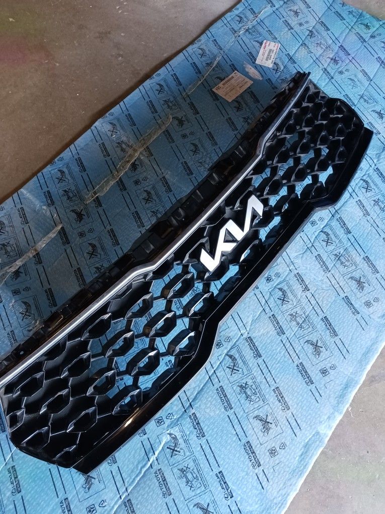 2021- 2023 Kia Sorento Front Grille