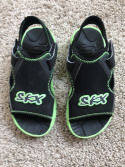 Boy's Sketchers Sandals, Size 2, great condition