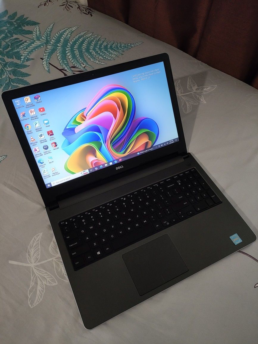 15.6"inch Intel Pentium Dell TOUCHSCREEN Laptop, 500GB HDD, 4GB RAM, Inbuilt Bluetooth, HDMI, DVD 📀 And a WebCam. Windows 10 Installed.