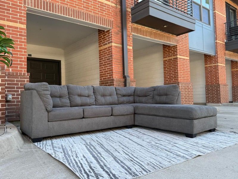 Ashley Furniture Sectional Couch Gray 💥💥FREE DELIVERY🚚🚚