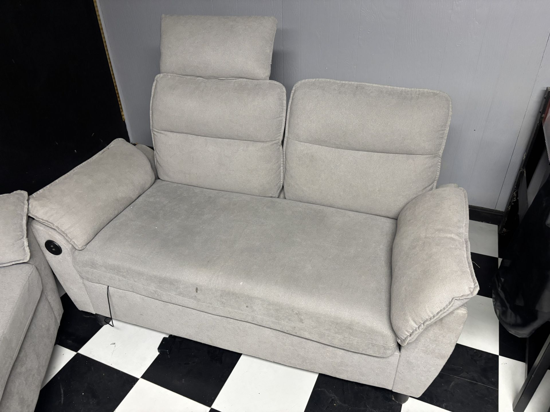 A Nearly new Sofa