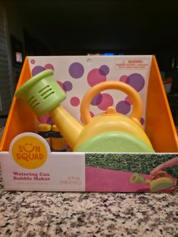 Sun Squad Watering Can Bubble Maker