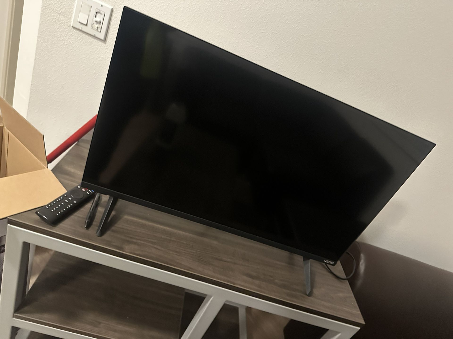 VIZIO 32" Smart TV