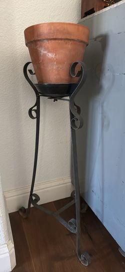70s style plant stand