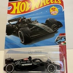 Hot Wheels 🛞 Formula 1 Mercedes-AMG Petronas Formula One Team 