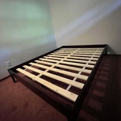 platform queen bed mattress frame.