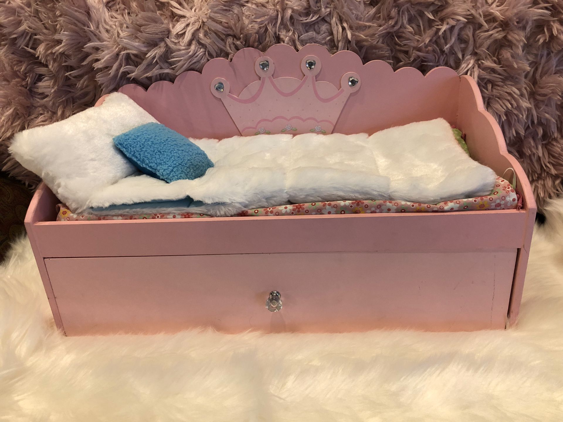 Look!!! American Girl Our Generation 18 inch Doll Barbie Trundle Day Bed Pull Out!!!