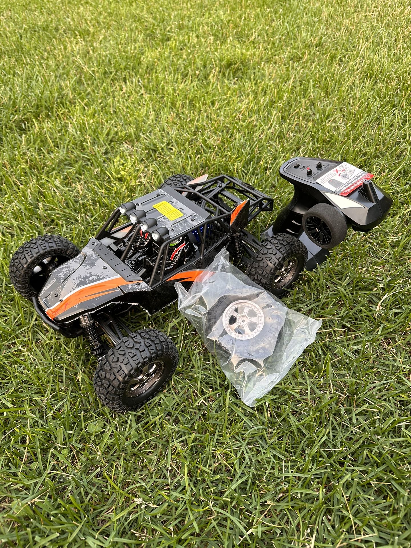1:12 Scale RC Cars, Haiboxing 905, RC Monster Truck, 38 km/h Speed Hobby Fast RC Car, Buggy for Kids and Adults Toy Gifts(Brand New)