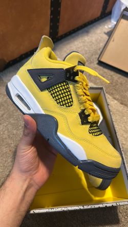 Jordan 4 Lightning
