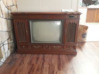 Vintage 1970s TV