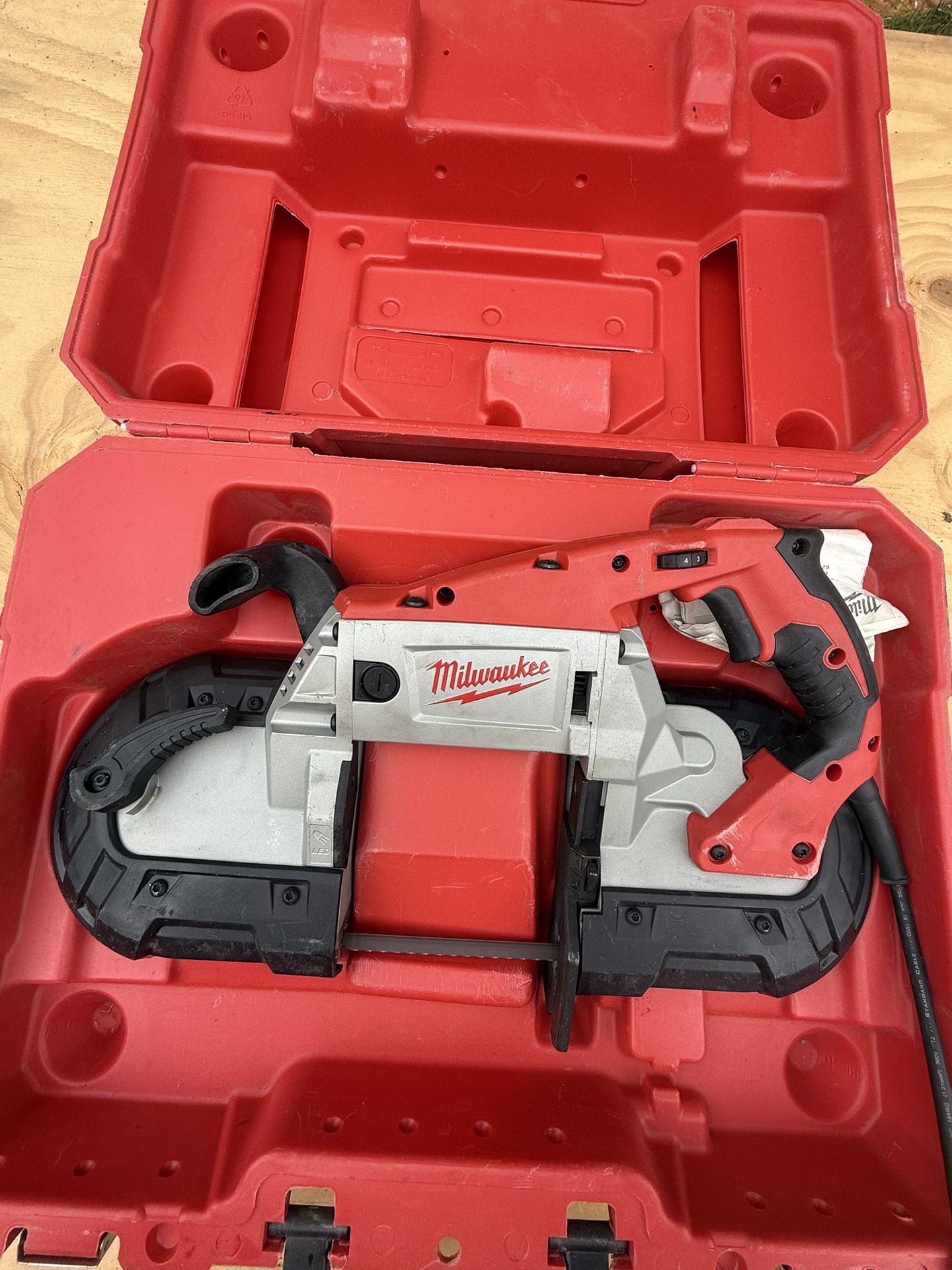 Milwaukee Band saw and case