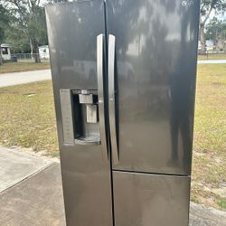 Lg Refrigerator- 30 Days Warranty-