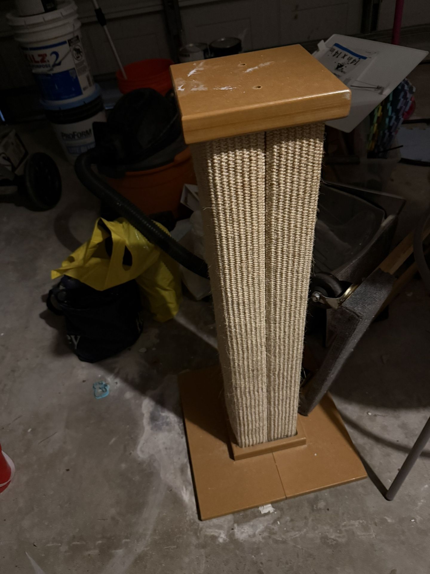 Cat Scratcher