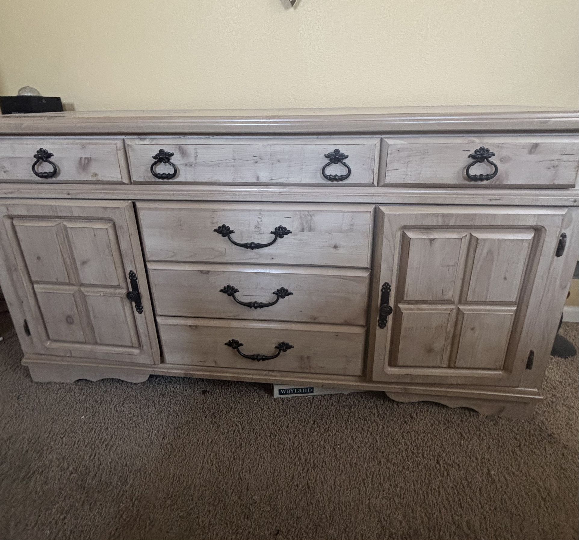 Dresser